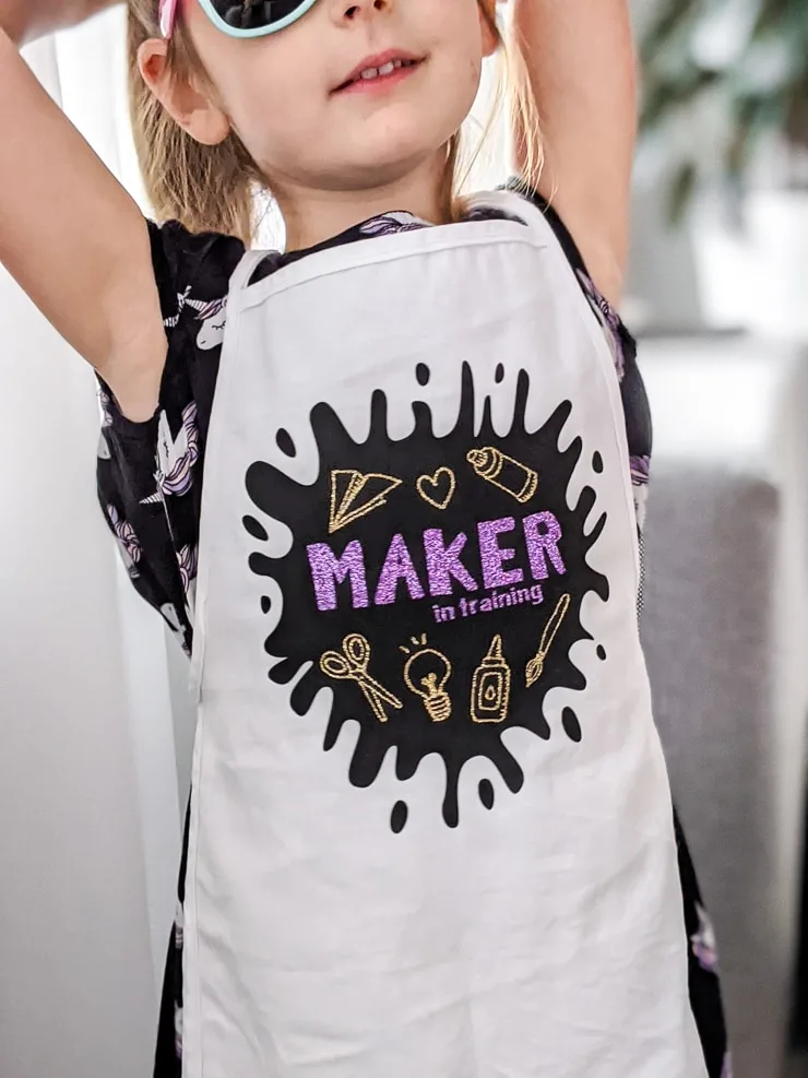 maker in training DIY kids apron made using a Cricut Explore Air 2