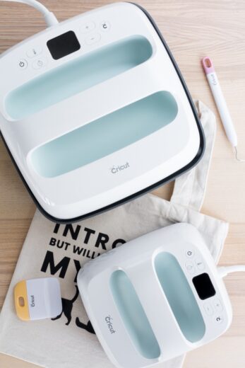 This is the only guide you'll need to use the Cricut EasyPress!