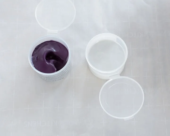 mixing two part silicone putty