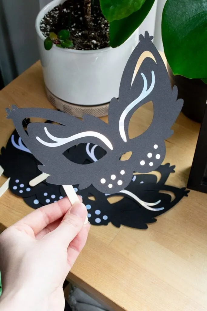 DIY cat mask for a cat birthday party