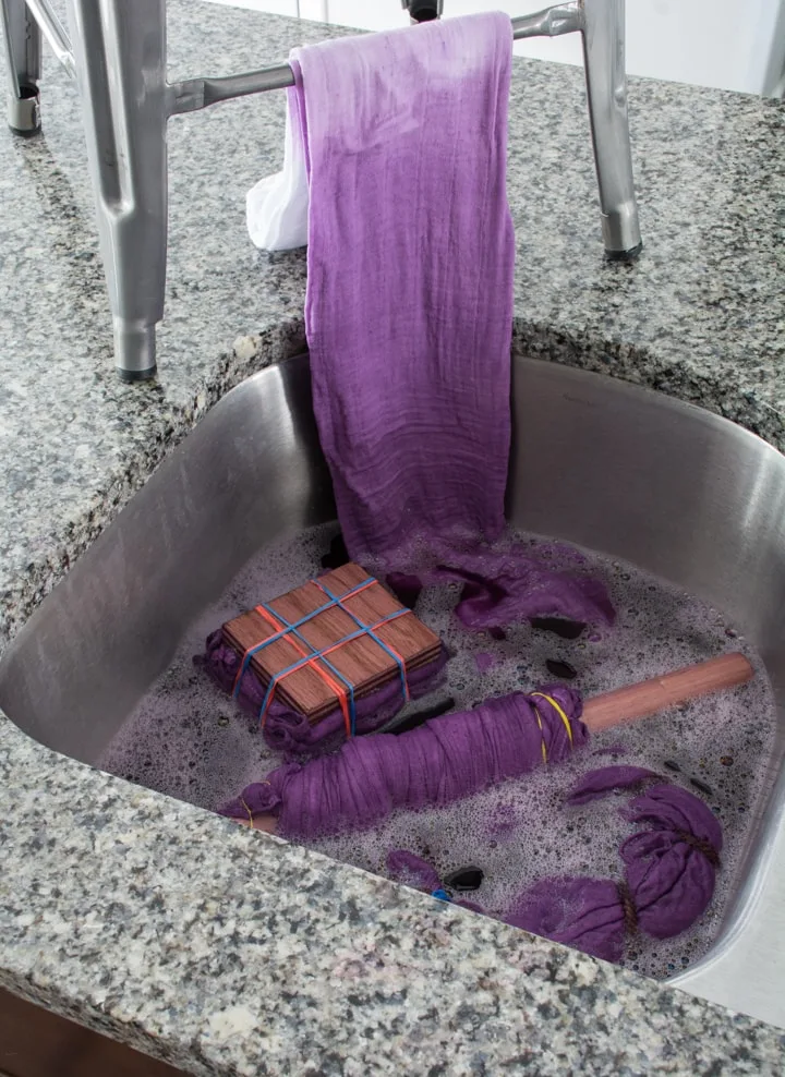 dyeing muslin blankets