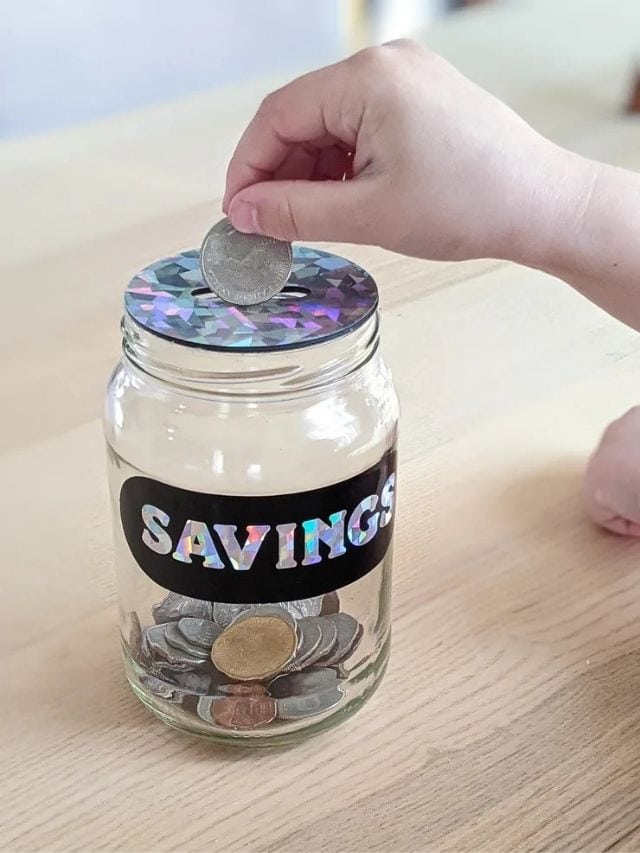 How to Upcycle a Jar to make a Piggy Bank